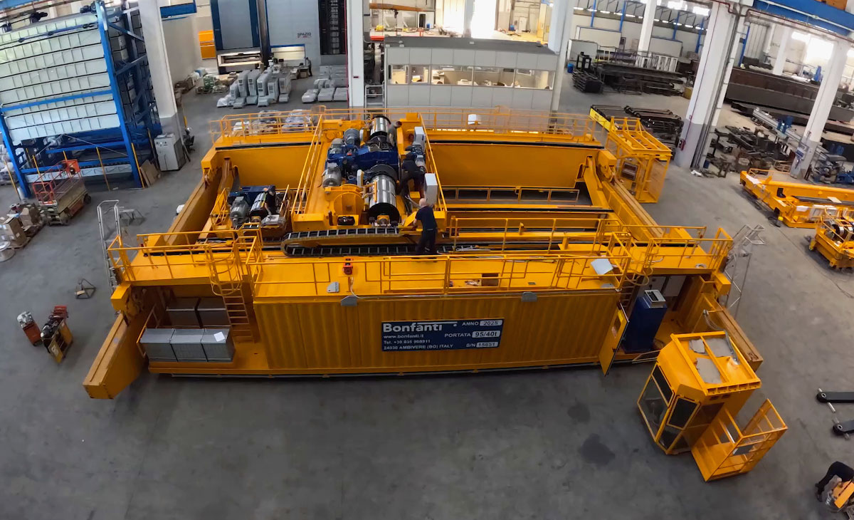 Carroponte speciale da colata in acciaieria: un progetto su misura tra ingegneria, affidabilità e performance